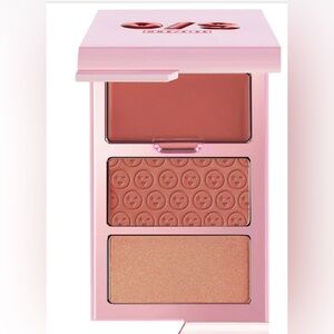 One Size Cheek Clapper 3D Blush Trio in Shade- Very That. NIB.